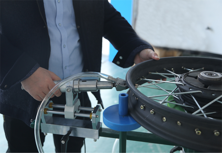 自動鎖螺絲機 自動鎖螺絲機