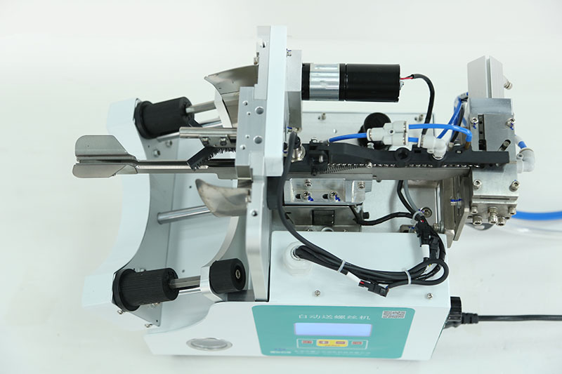 1559546636270737.jpg 自動鎖螺絲機