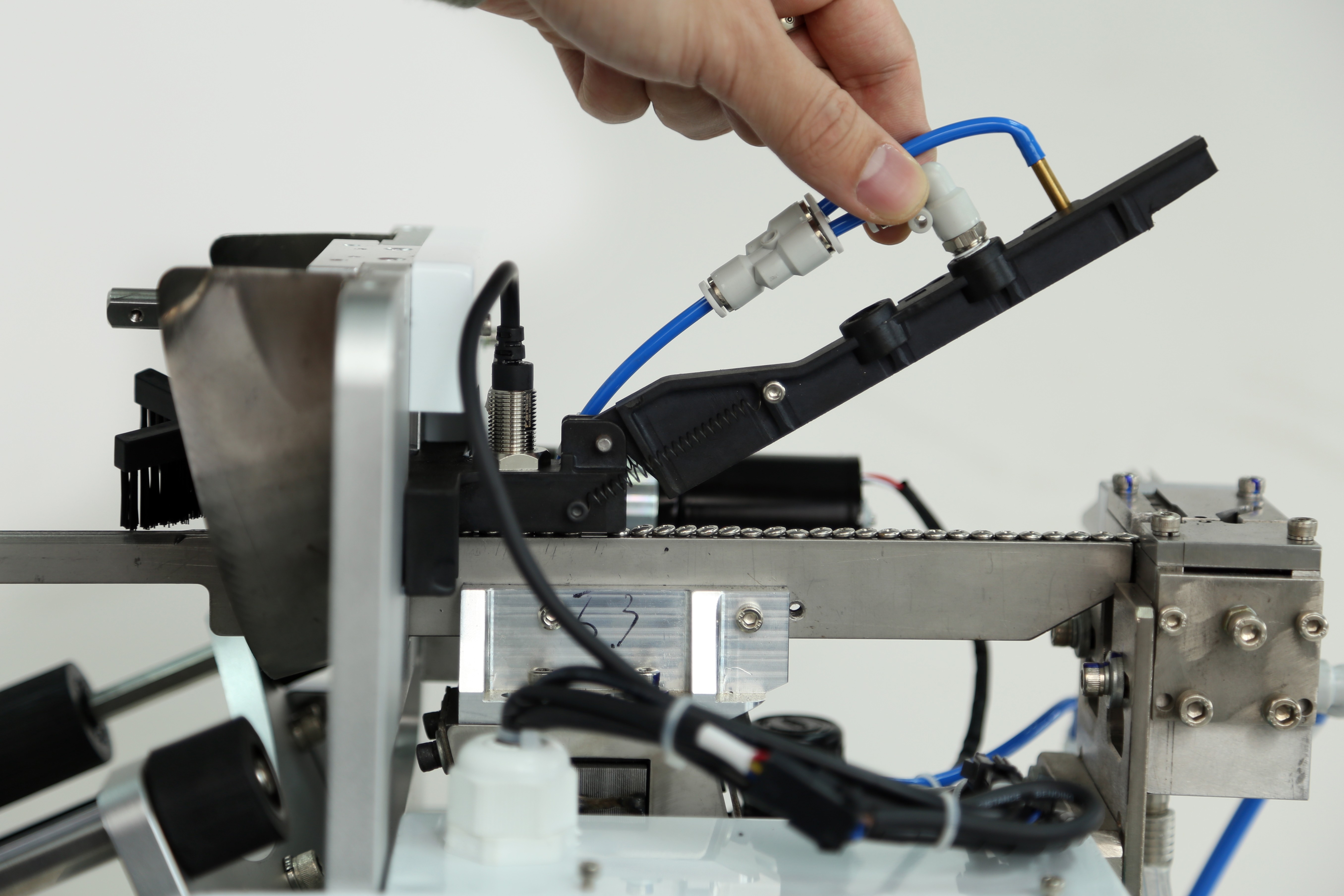 自動鎖螺絲機供料機 自動鎖螺絲機